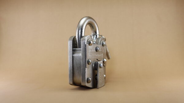 Nadeem five levers Triple Plate iron Pad Lock 5cm with Three keys