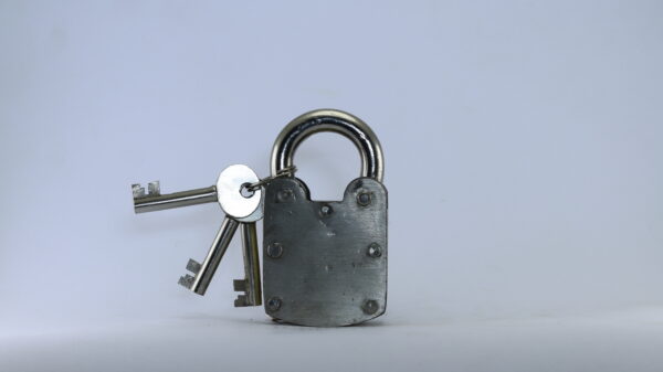 AHS Triple Plate Brass Pad Lock 5cm with Three keys - Image 4