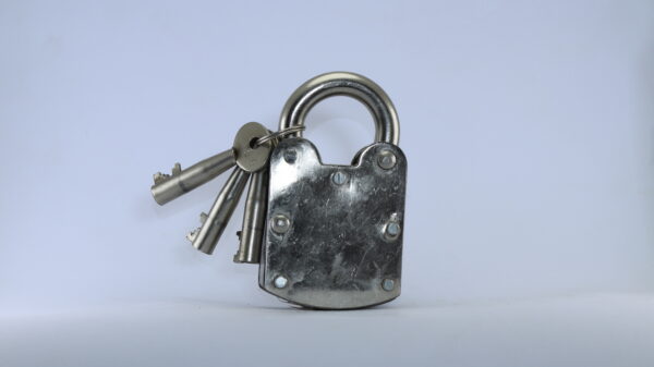 Muhafiz Double Plate iron Pad Lock 5cm with Three keys - Image 2