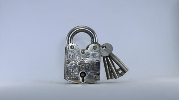 National Triple Plate 5cm iron Pad Lock with Three keys - Image 2